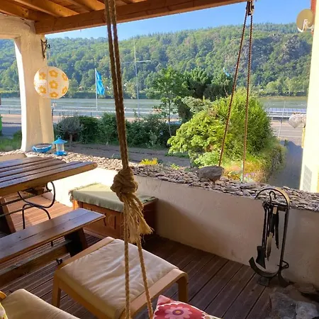 Historisches Haus direkt am Rhein Ferienhaus